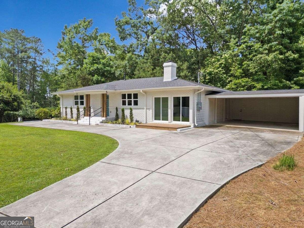 401 COTTONWOOD Drive Woodstock - 4