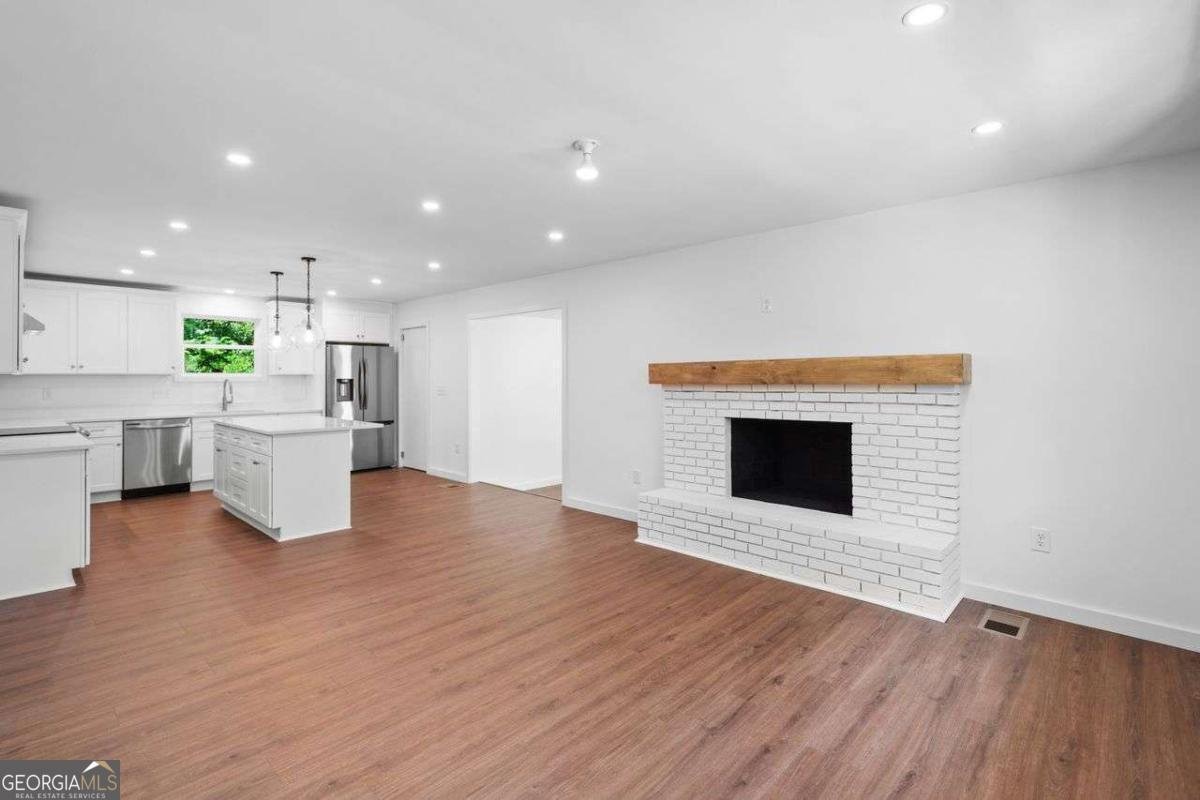 401 COTTONWOOD Drive Woodstock - 6