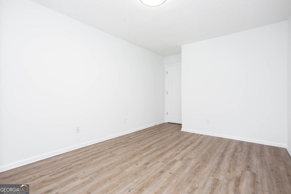 5050 Brownwood Drive Powder Springs - 33