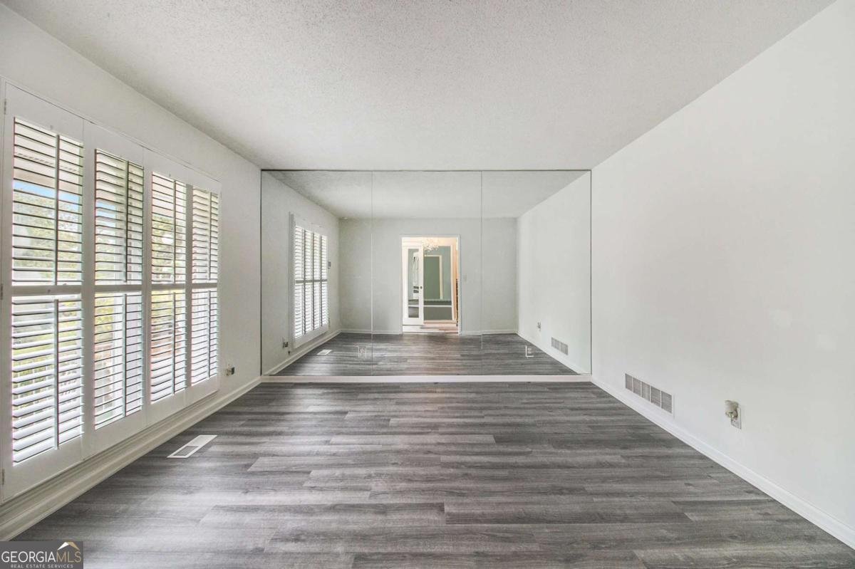 2983 Peek Road Atlanta - 8