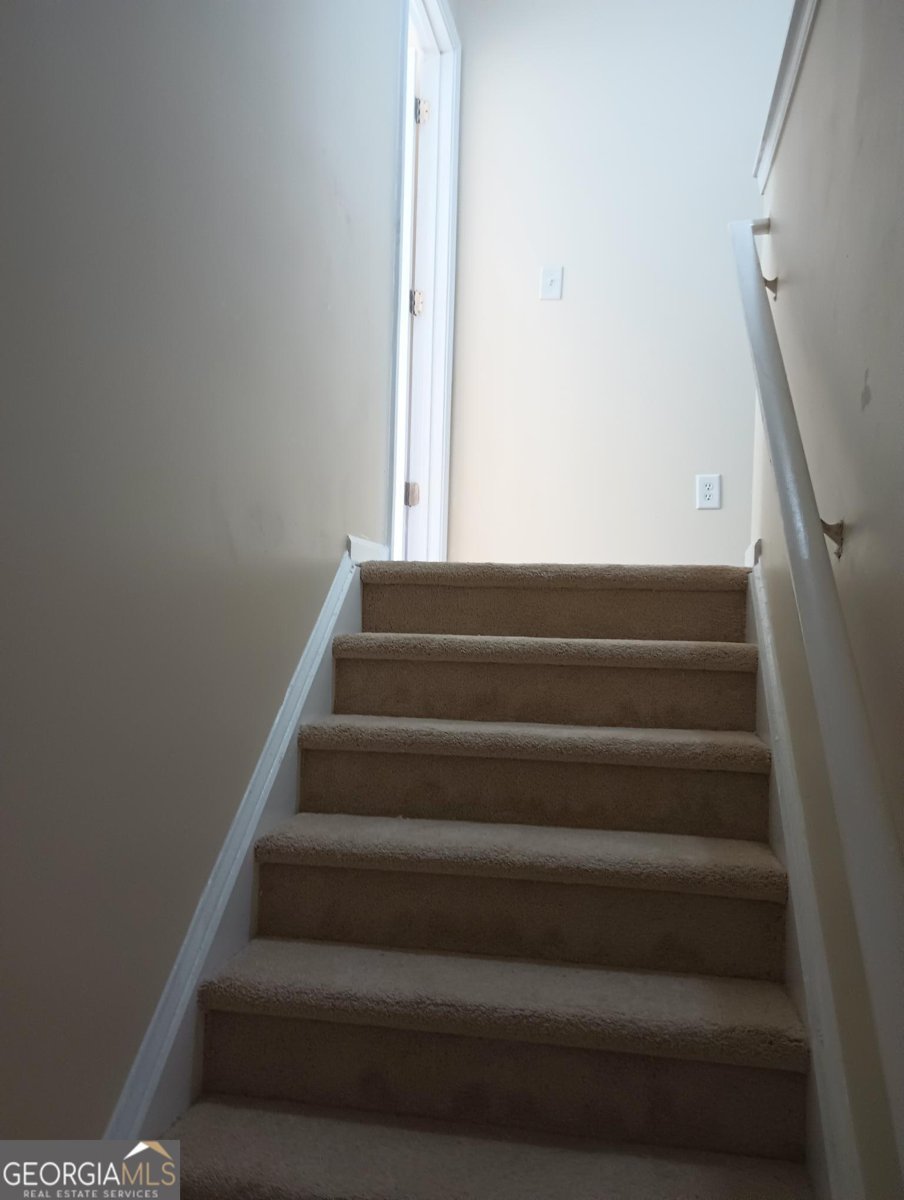 6398 Shadow Square Lithonia - 11