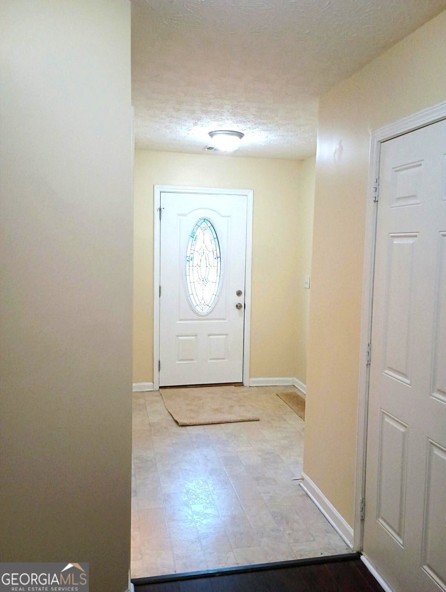 6398 Shadow Square Lithonia - 3