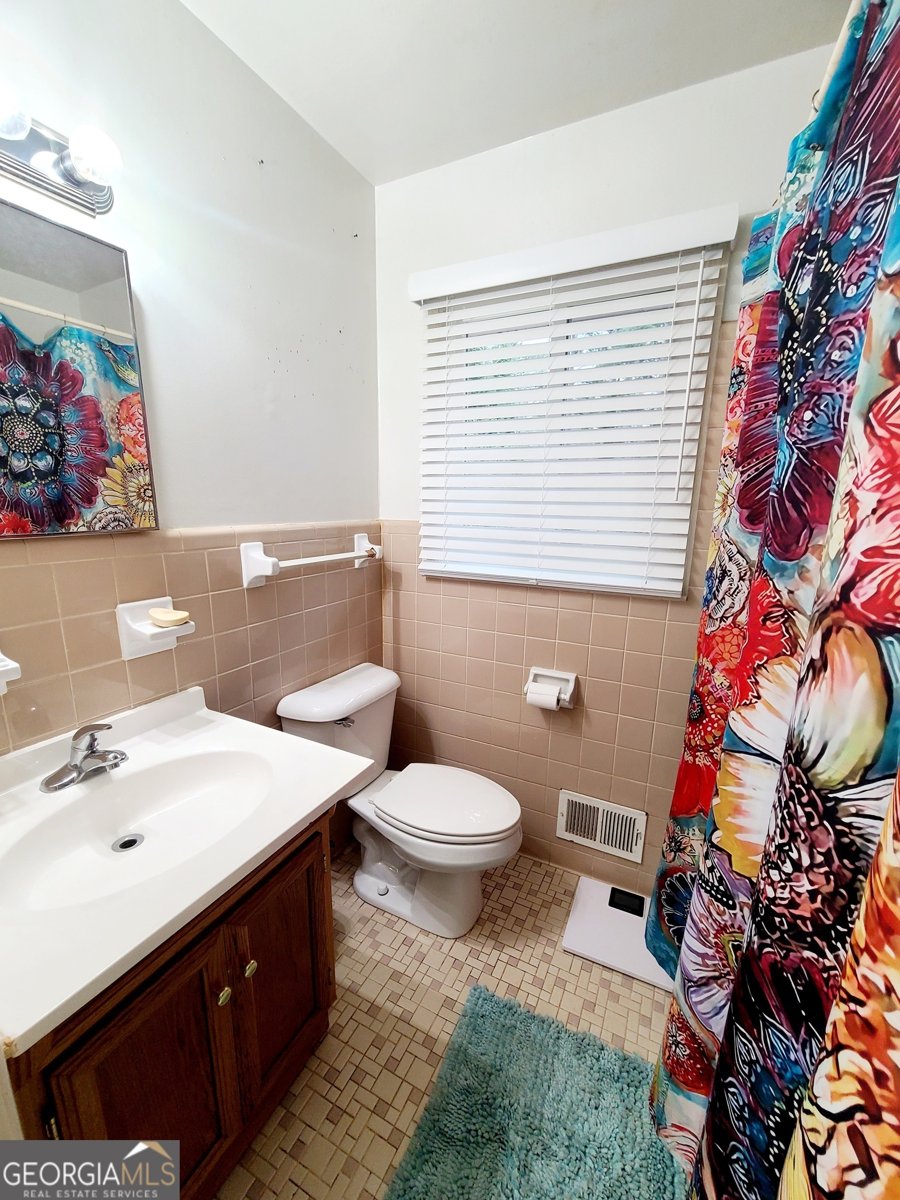 500 Circle Drive Fayetteville - 17