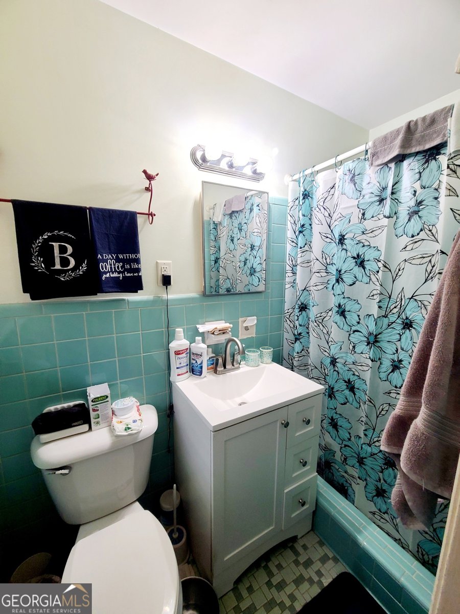 500 Circle Drive Fayetteville - 18