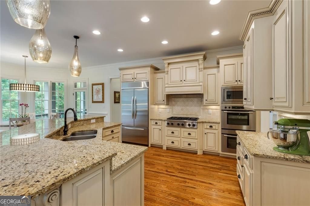 930 Shepards Court Roswell - 27