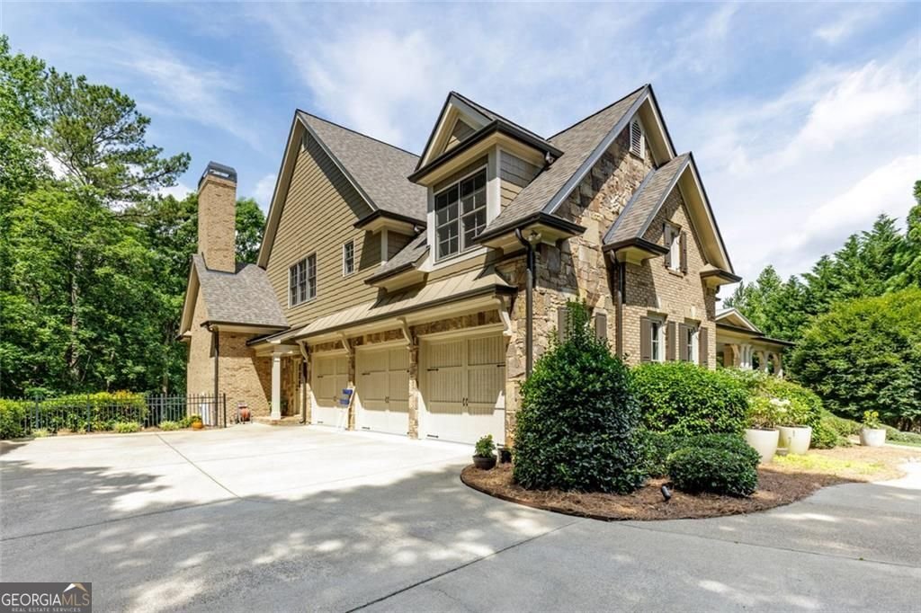 930 Shepards Court Roswell - 3