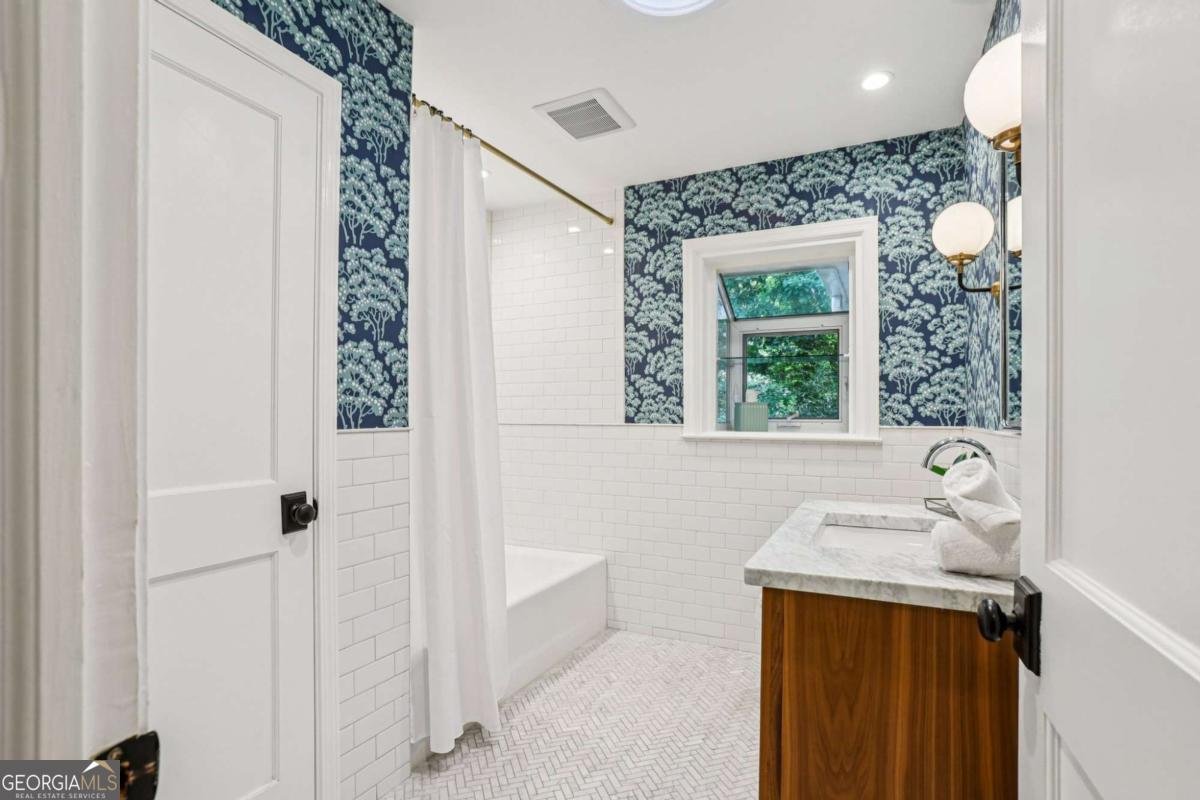 2233 Clairmont Road Atlanta - 12