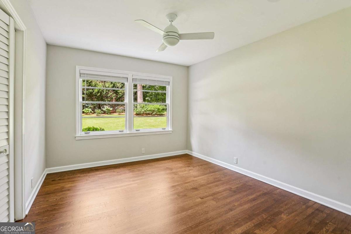 2233 Clairmont Road Atlanta - 14