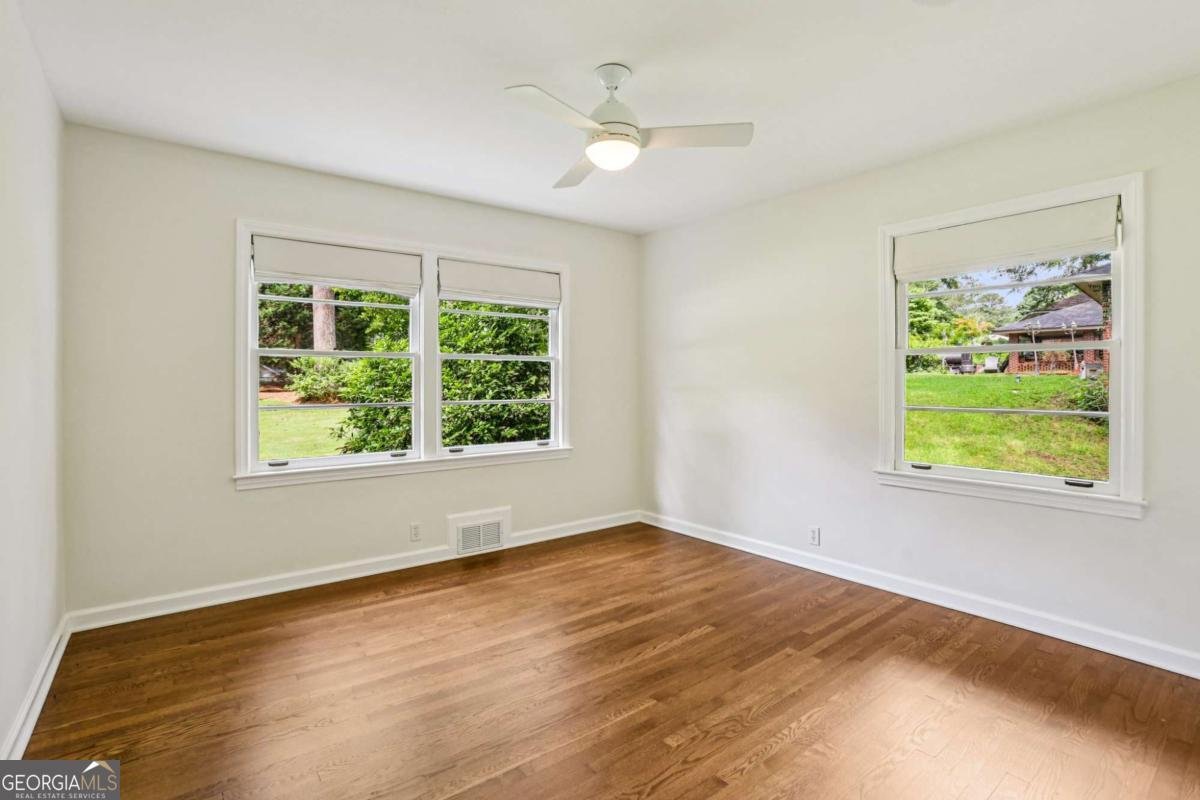 2233 Clairmont Road Atlanta - 15