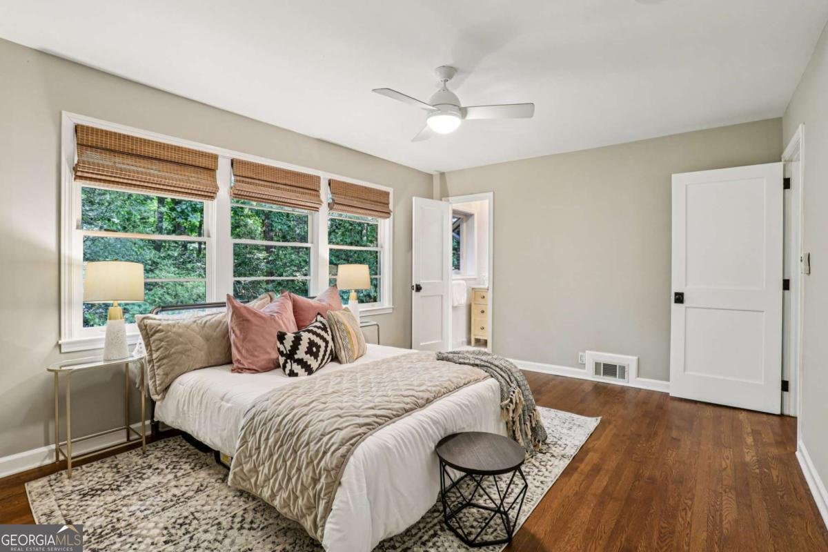 2233 Clairmont Road Atlanta - 18