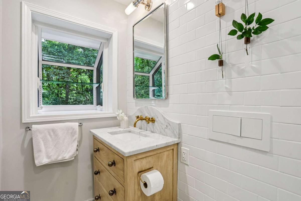 2233 Clairmont Road Atlanta - 23