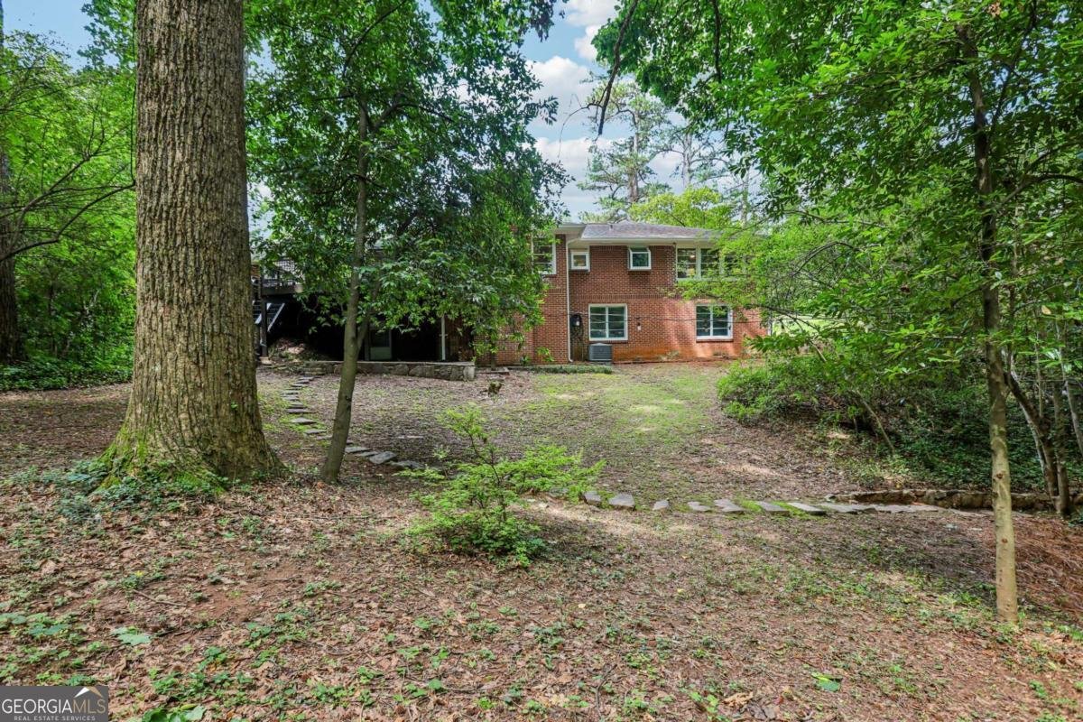 2233 Clairmont Road Atlanta - 32