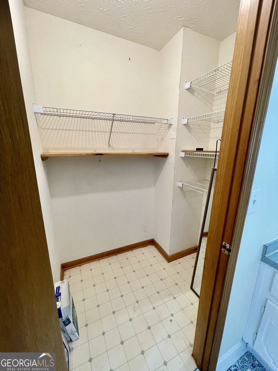 610 Coolsprings Lane Woodstock - 24