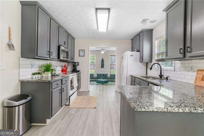 3589 Garden Manor Drive Loganville - 11