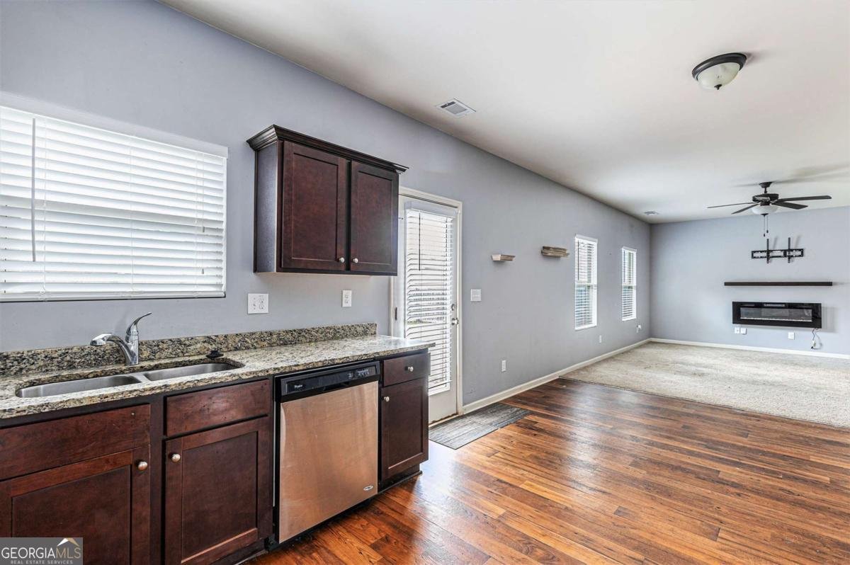 27 Autumn Canyon Path Cartersville - 4