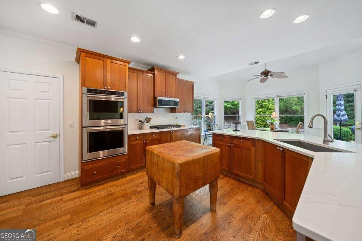 295 River Laurel Way Woodstock - 11