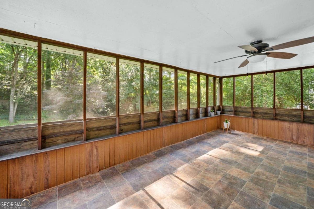 1438 Heritage Glen Drive Marietta - 27