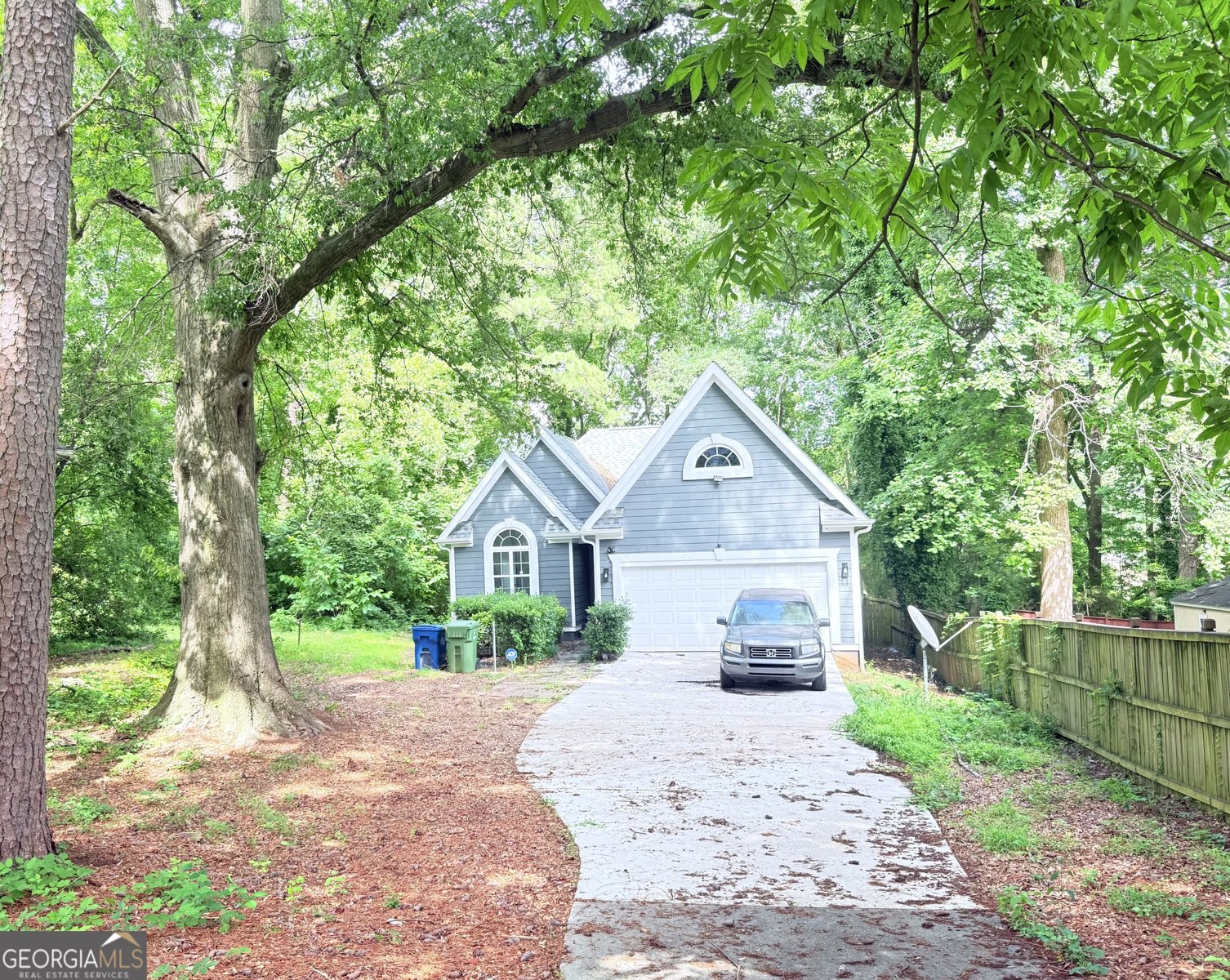 195 Burbank Drive Atlanta - 1