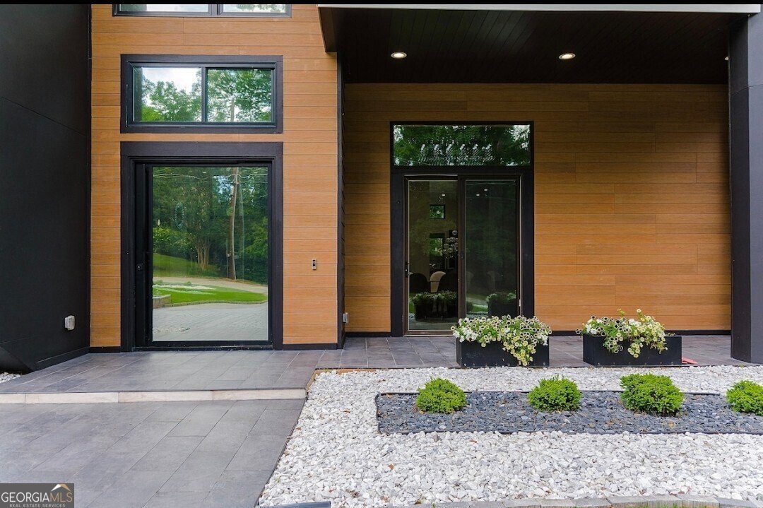 2401 Greenglade Road Atlanta - 2