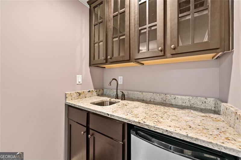 5825 TRAILWOOD Court Suwanee - 38