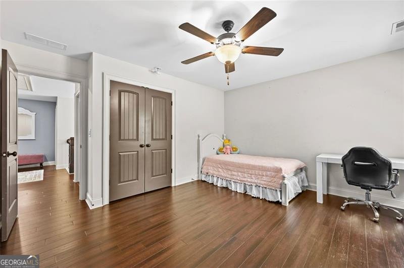 5825 TRAILWOOD Court Suwanee - 40