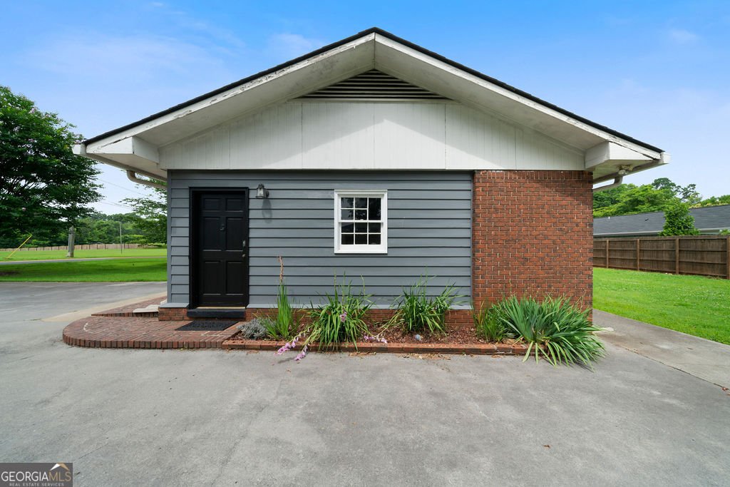 213 Cook Street Cartersville - 3