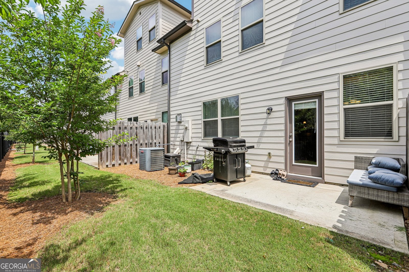 8215 Harlond Way Suwanee - 35
