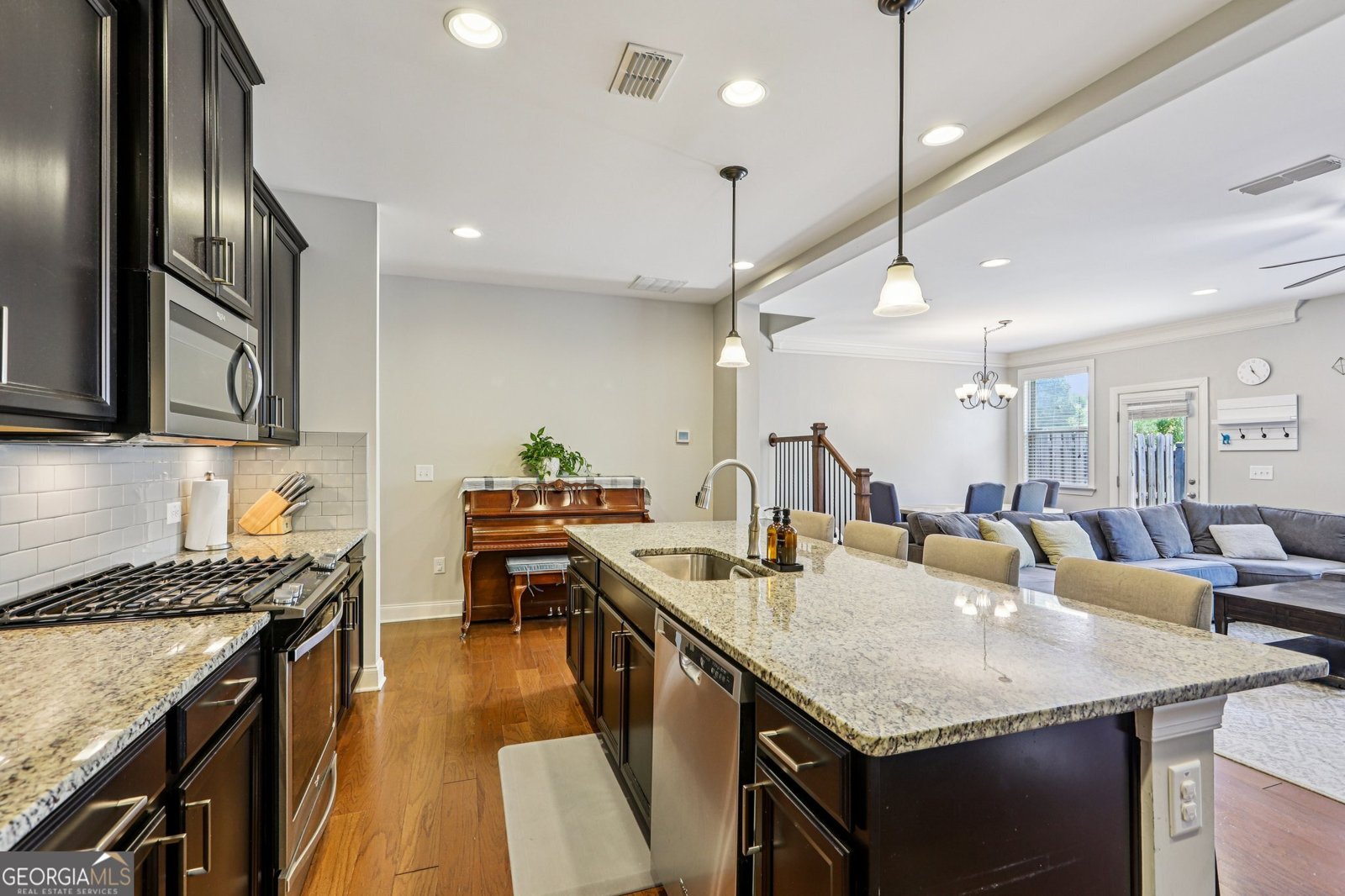 8215 Harlond Way Suwanee - 9