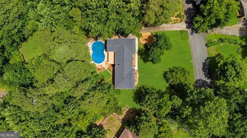 1035 Hunterhill Drive Roswell - 1