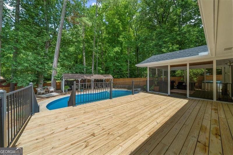1035 Hunterhill Drive Roswell - 38