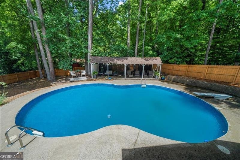 1035 Hunterhill Drive Roswell - 40