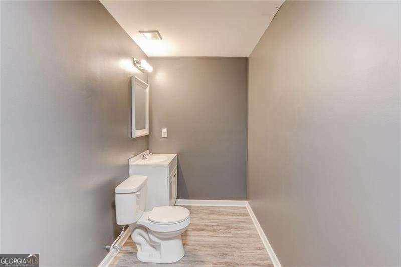 1727 SHIRE VILLAGE Drive Sugar Hill - 36