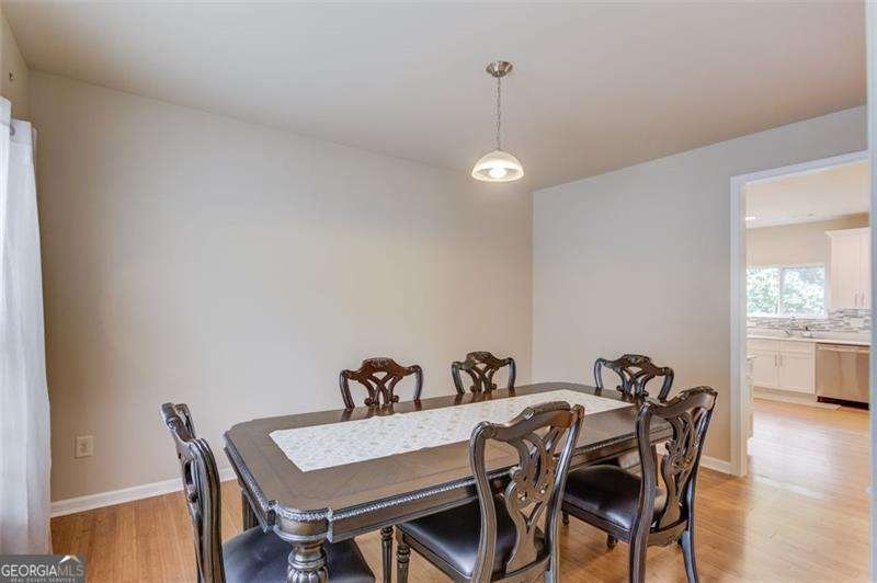 1727 SHIRE VILLAGE Drive Sugar Hill - 6