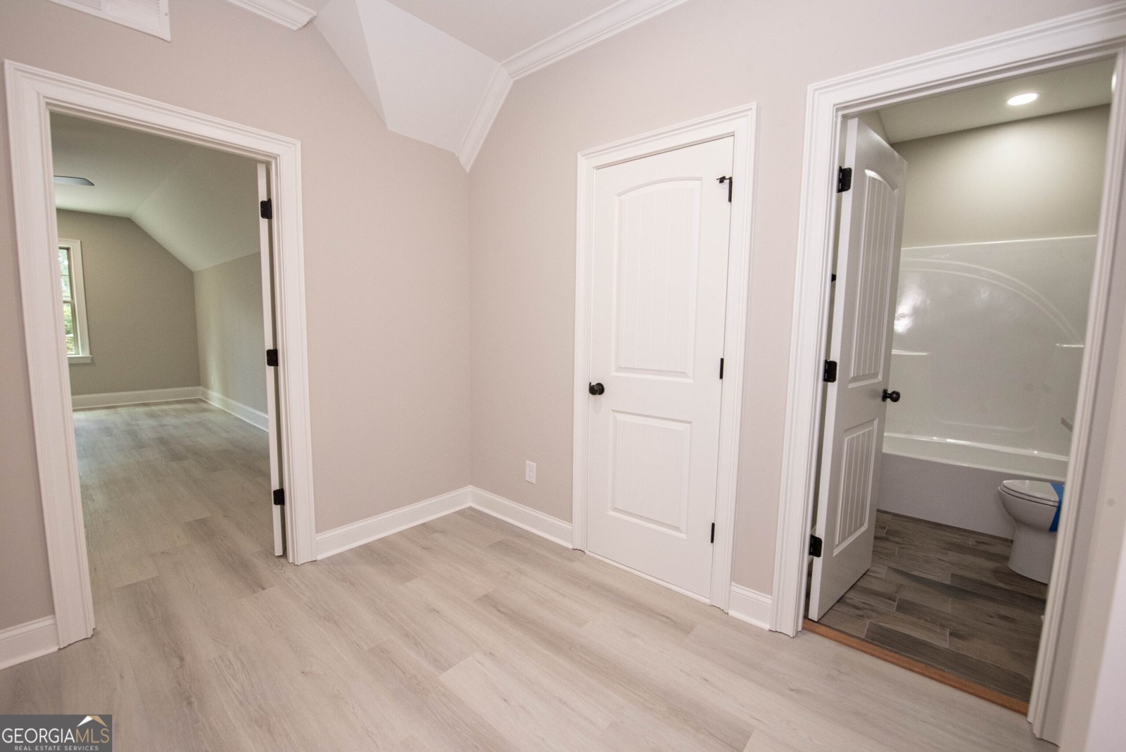 1413 Park Avenue Perry - 54
