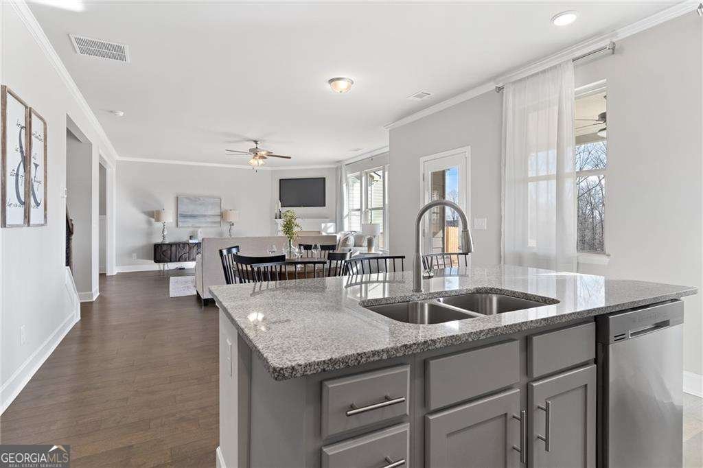 3837 Lockaby Way Lawrenceville - 11