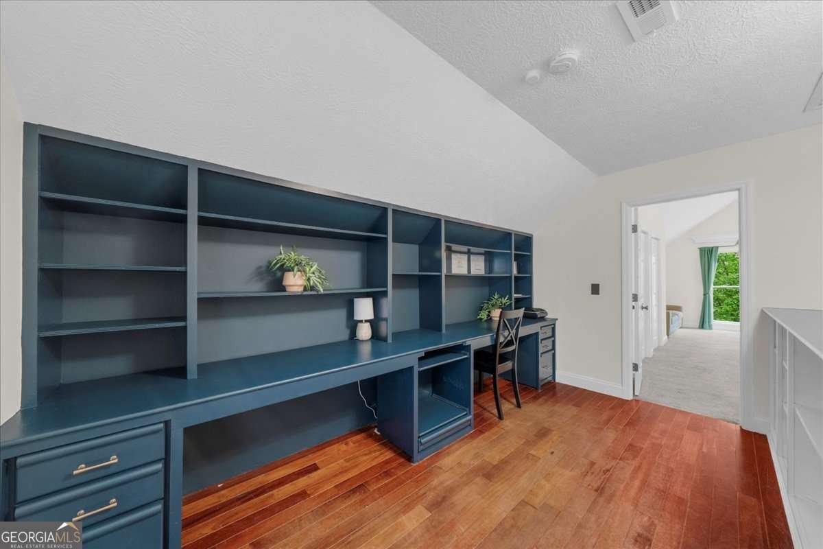 4735 Log Cabin Road Gainesville - 29