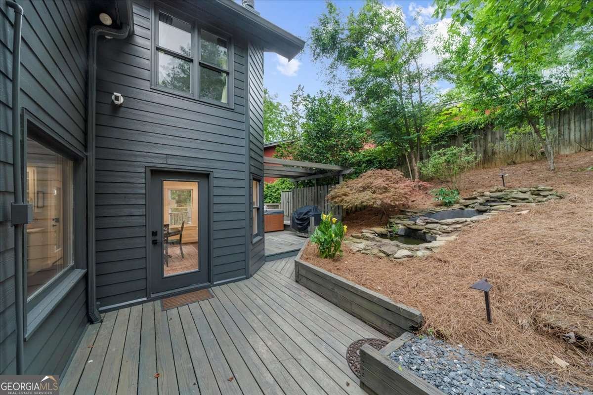 4735 Log Cabin Road Gainesville - 47