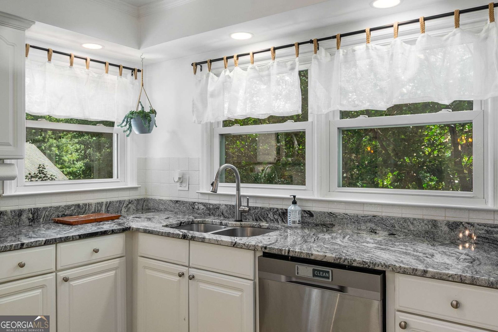 5714 Braddock Court Atlanta - 2