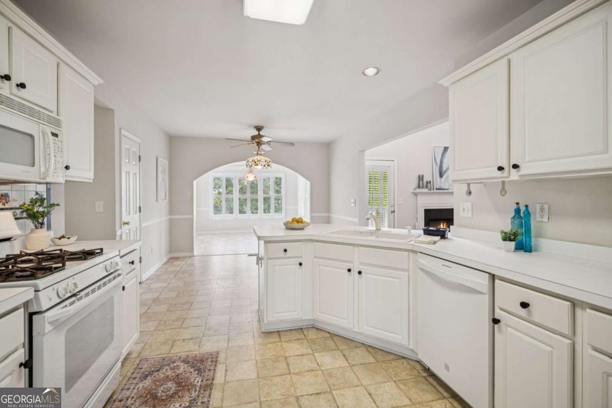 130 White Sands Court Suwanee - 15
