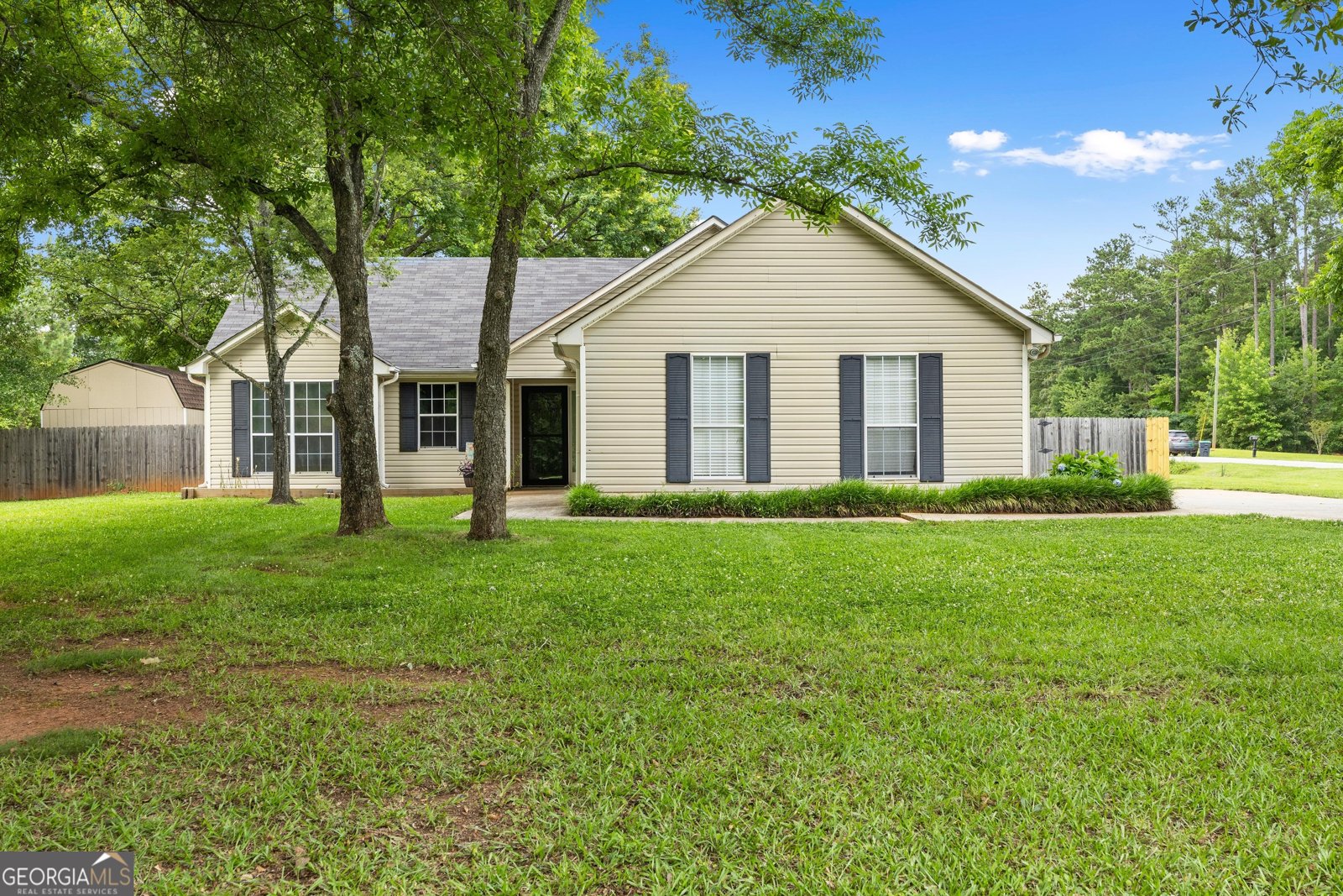 615 Coan Drive Locust Grove - 1