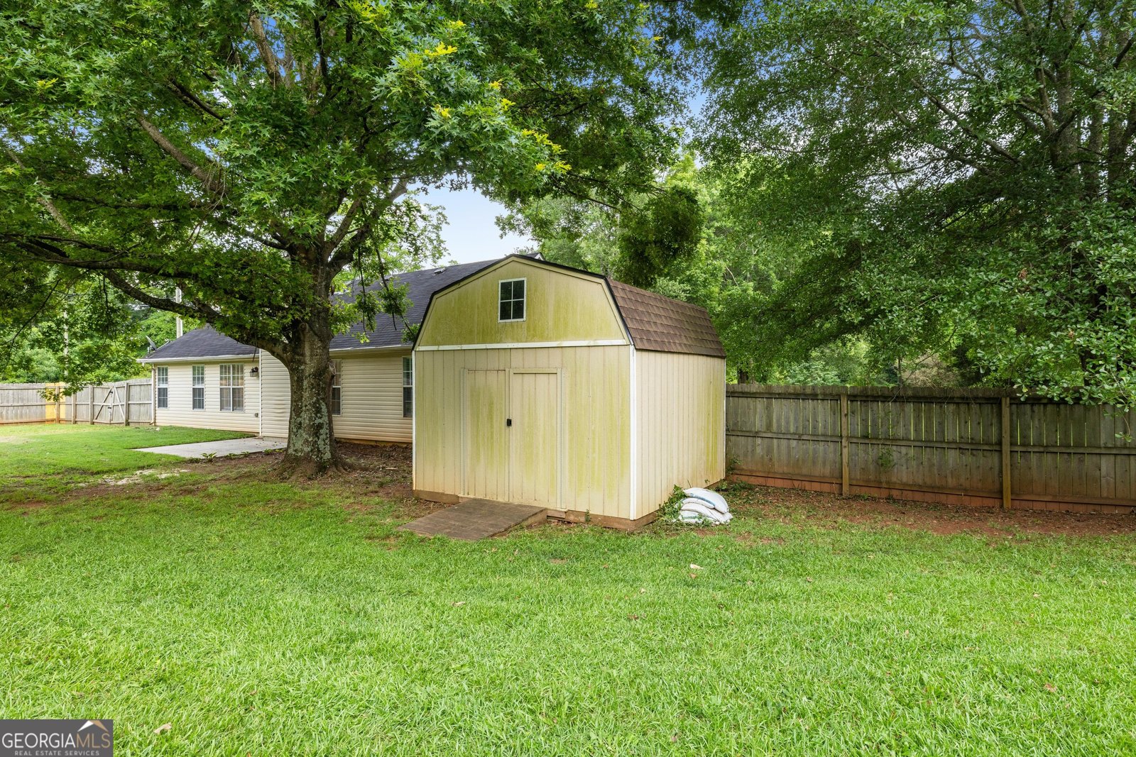 615 Coan Drive Locust Grove - 32