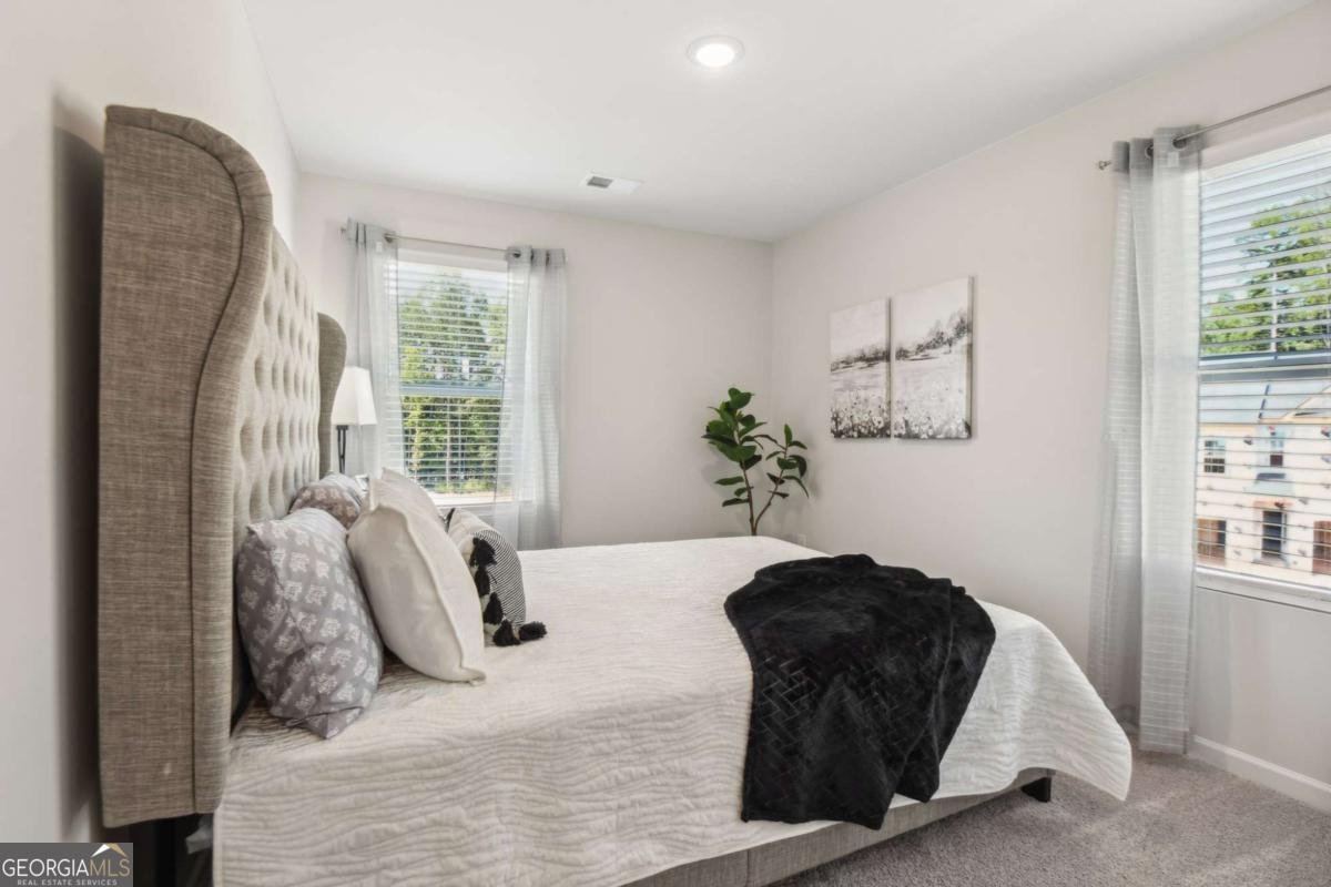 434 Lanier Circle Woodstock - 2