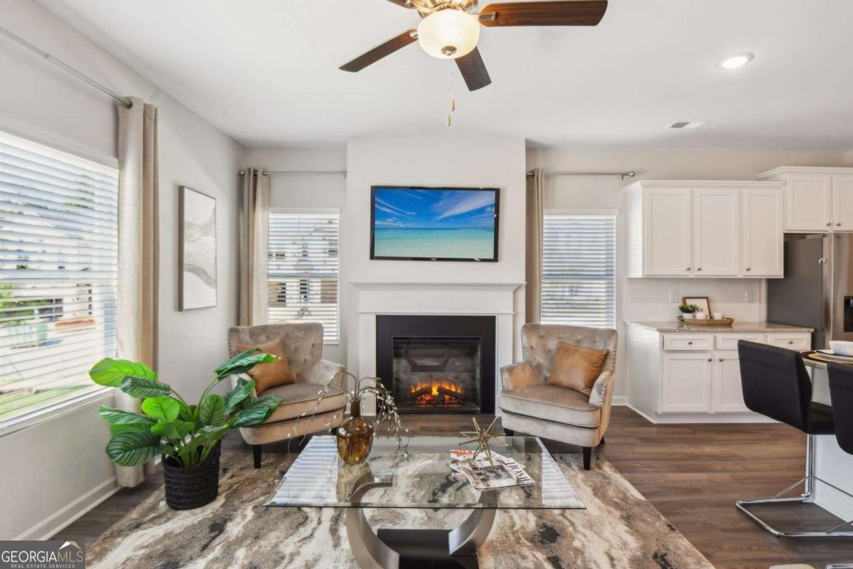 430 Lanier Circle Woodstock - 3