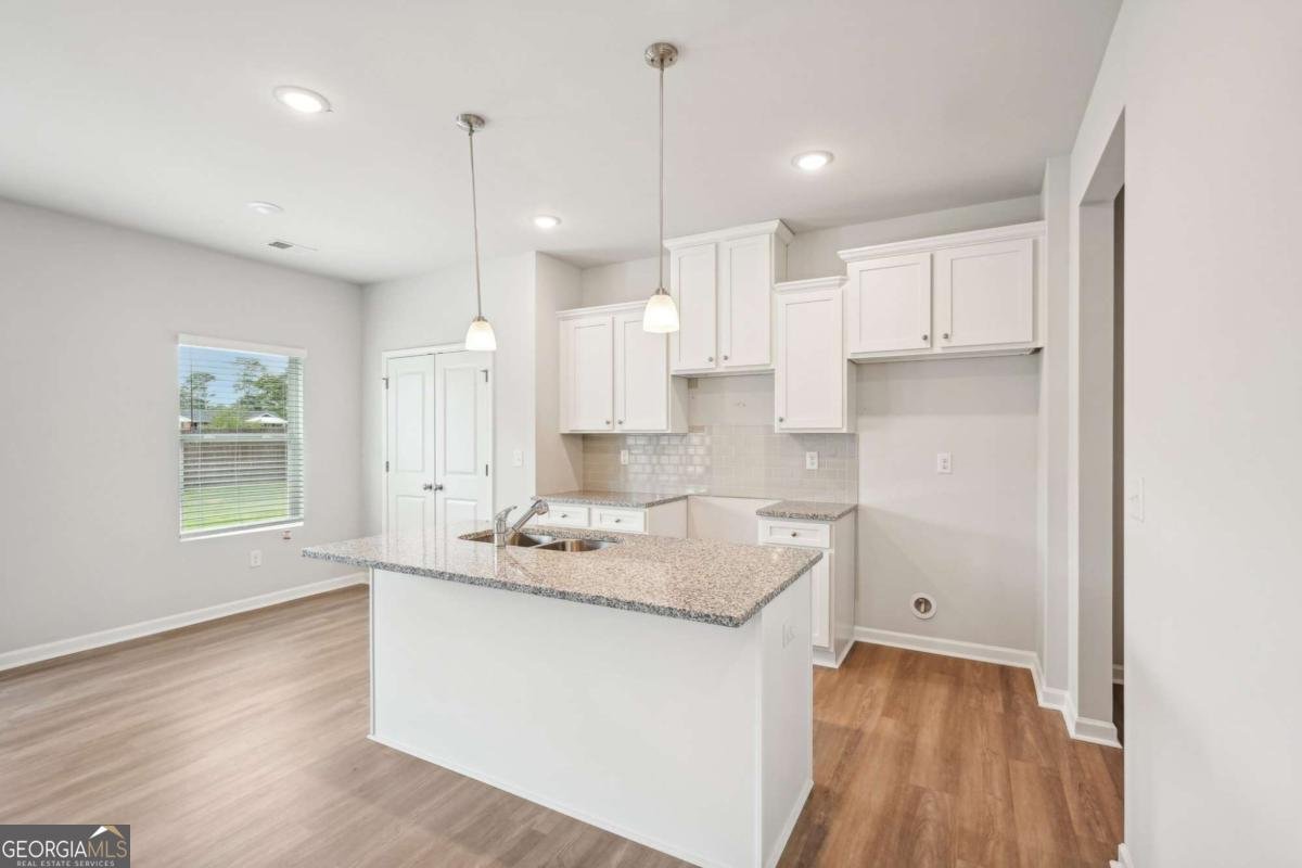426 Lanier Circle Woodstock - 6