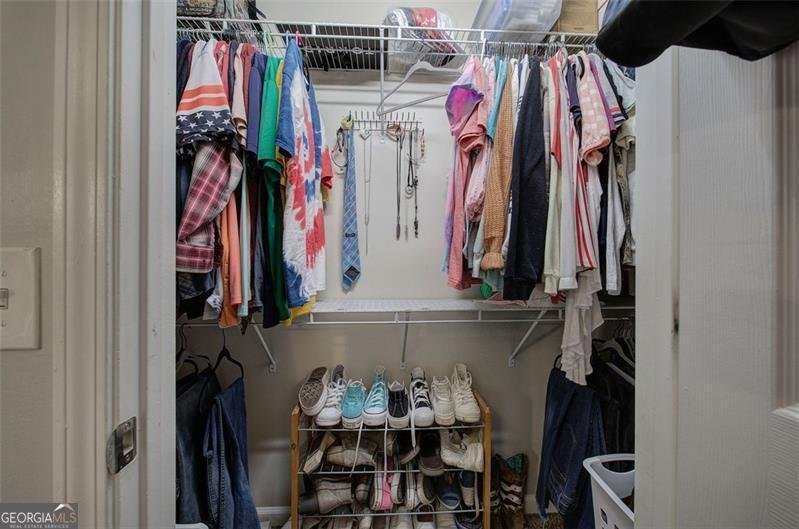 80 BROADLANDS Drive White - 30