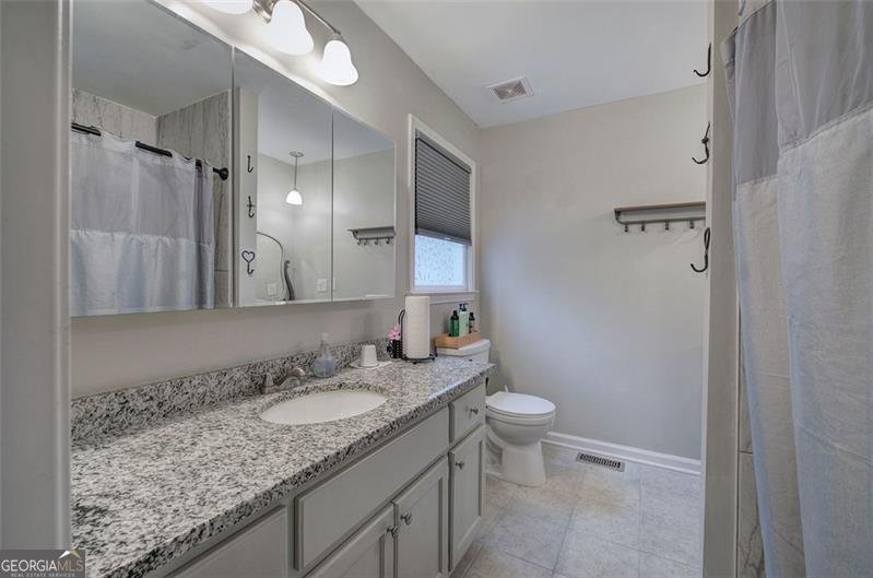 80 BROADLANDS Drive White - 31
