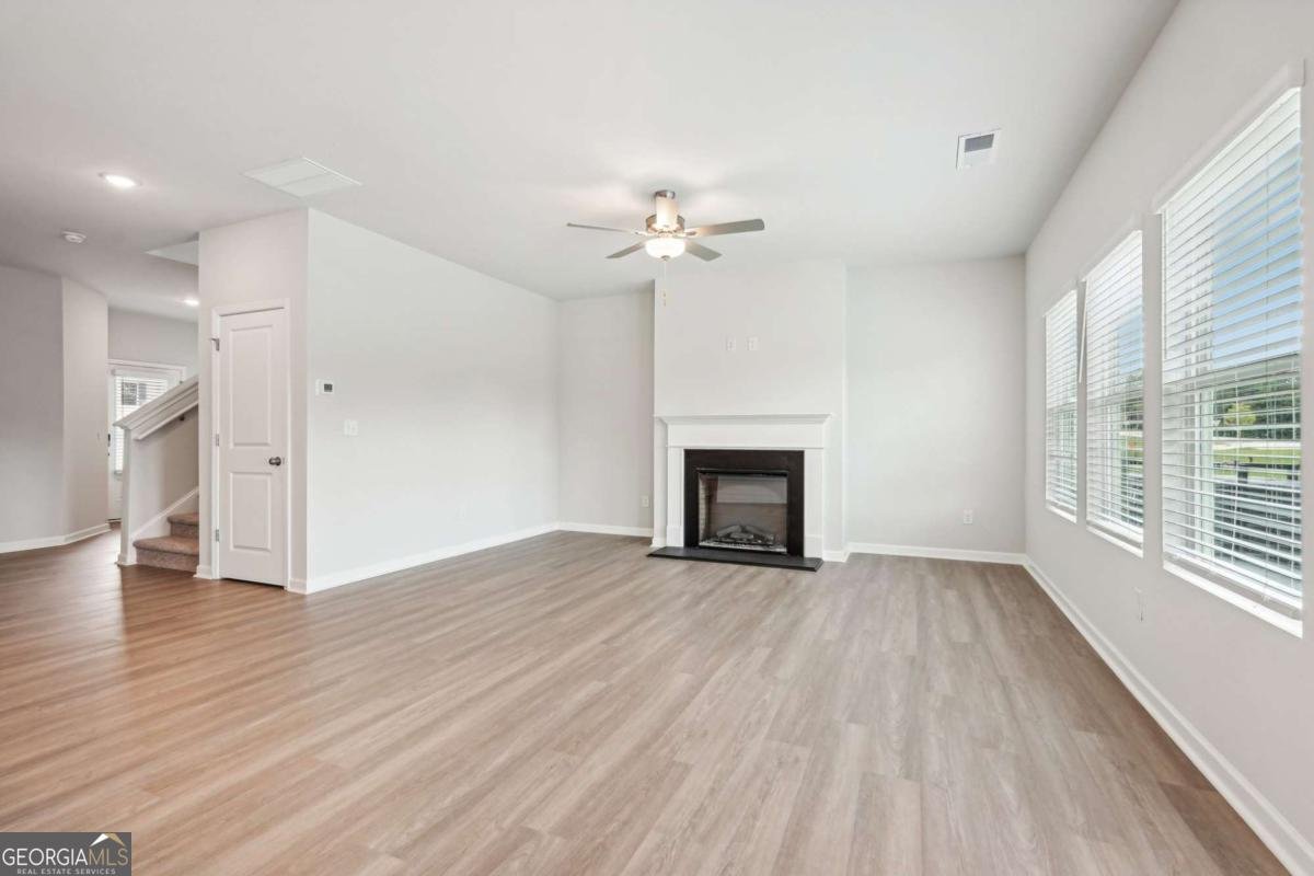 418 Lanier Circle Woodstock - 4