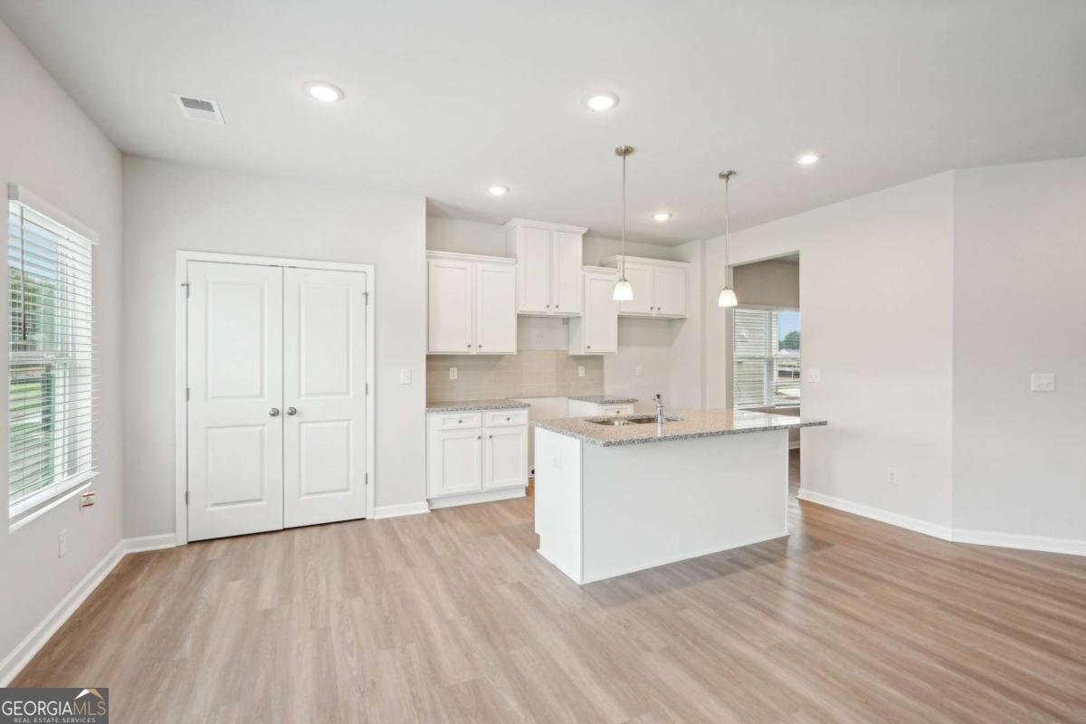 418 Lanier Circle Woodstock - 8