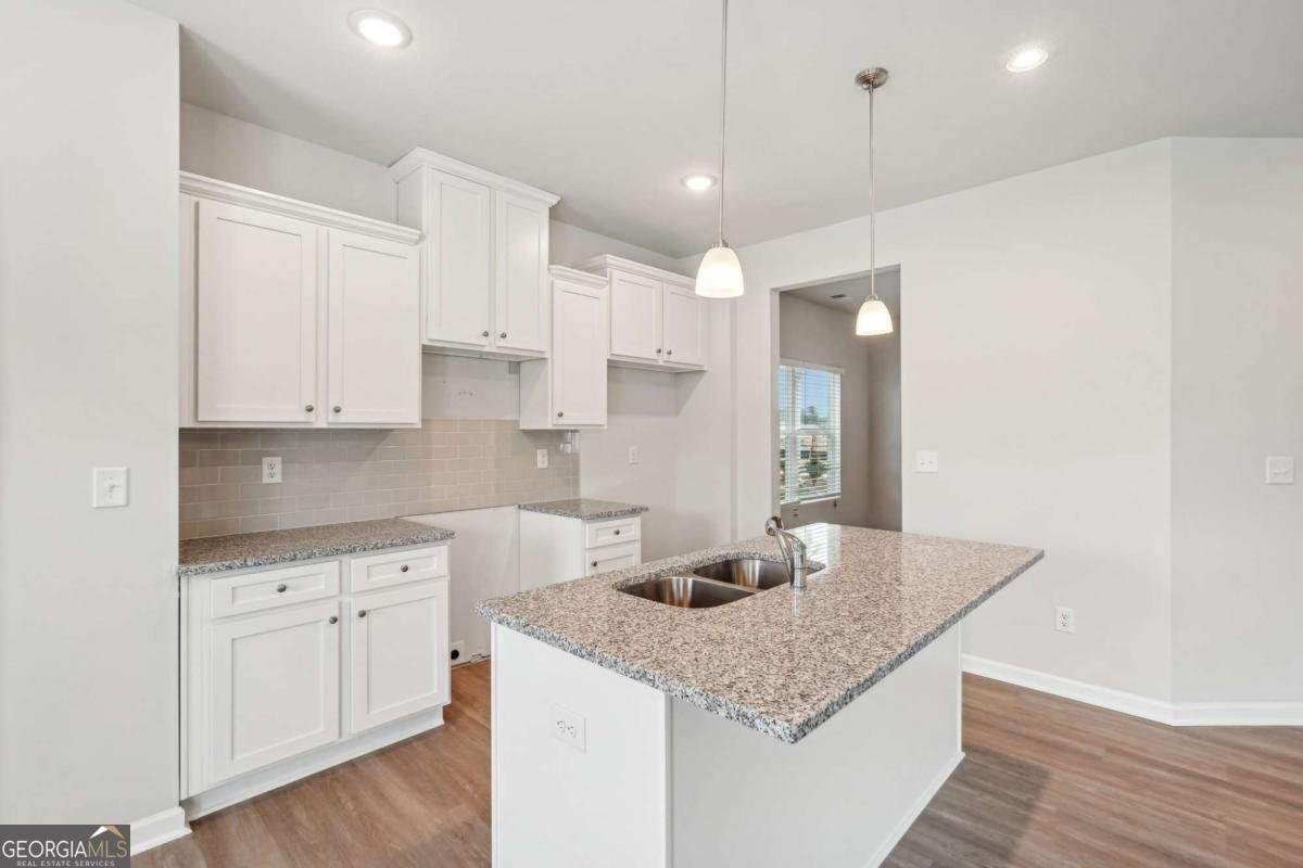 418 Lanier Circle Woodstock - 9