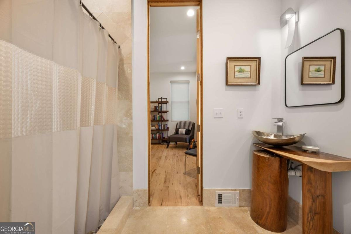 132 Lakeshore Drive Roswell - 23